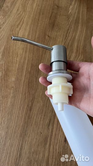 Дозатор в мойку для моющего