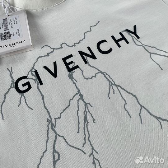 Футболка мужская Givenchy