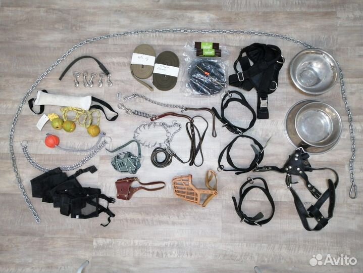 Для собак: Юбка, мячик, повод, шлейка и прочее