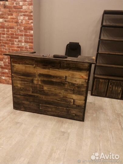 Стойка для администратора