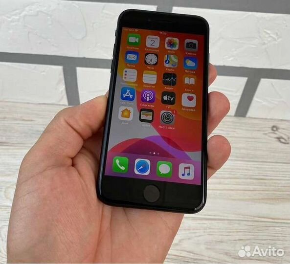 Оригинал iPhone SE 2020 (64)
