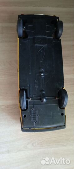 Коллекция игрушек СССР (карлсон,попугай,модель ваз