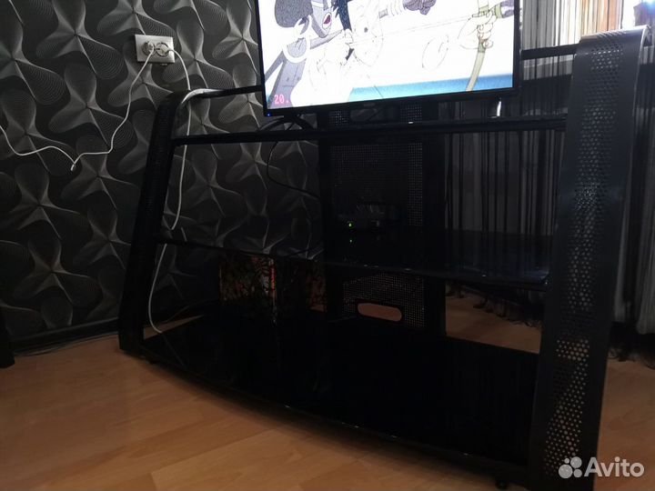 Стеклянная тумба