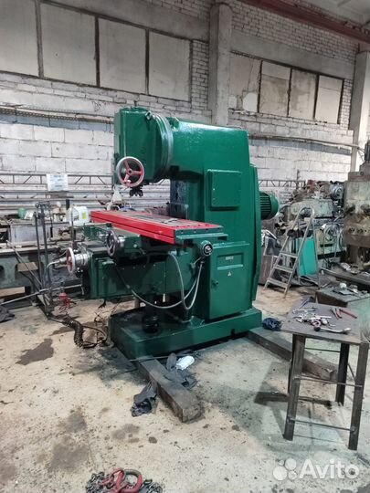 Станки токарные и фрезерные 6Р13