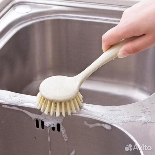 Щетки, овощечиски и другие кухонные принадлежности