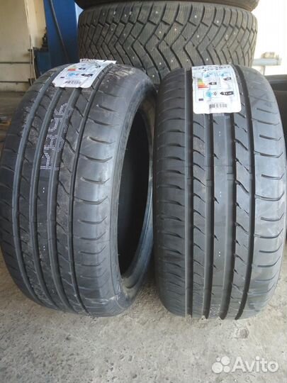 Maxxis Victra Sport VS01 265/45 R21