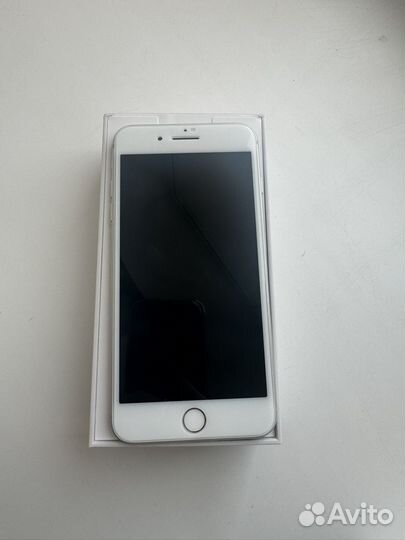 iPhone 8 Plus, 64 ГБ