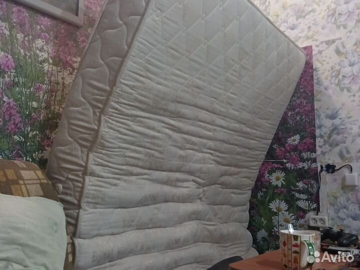 Матрас 140х200 бу