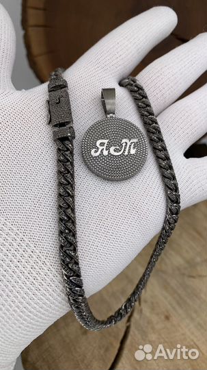 Золотая цепь и кулон с бриллиантами