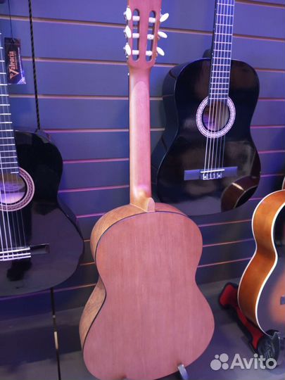 Гитара yamaha c40