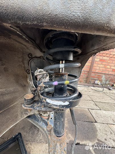 Daewoo nexia Стойки передние в сборе