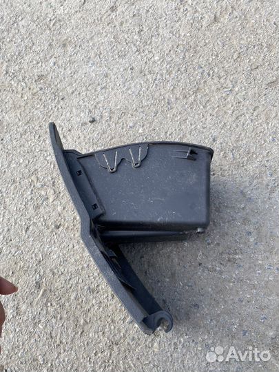 Бардачок водителя Ford Focus 3