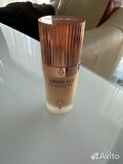 Тональный крем Charlotte Tilbury 4 warm chaud