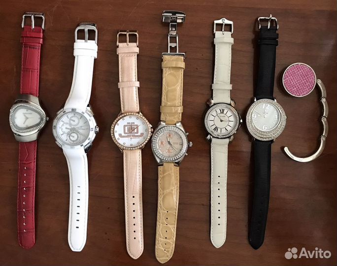 Пакет оригинальных часов и крючок для вечерных сум