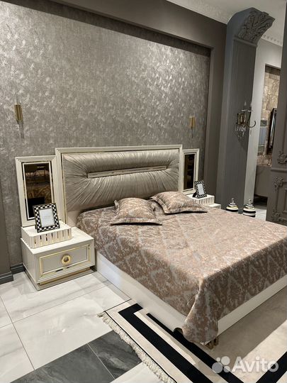 Спальный гарнитур