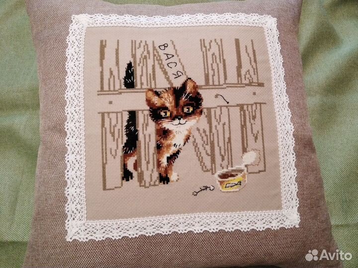 Наволочки декоративные с вышивкой