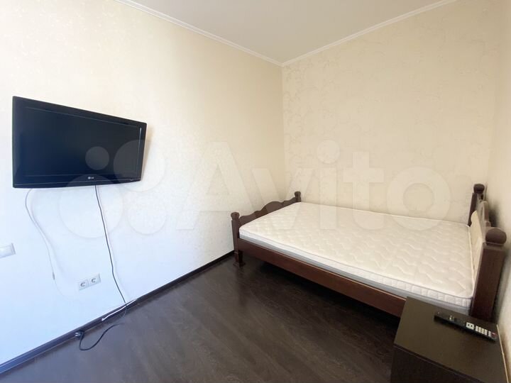 1-к. квартира, 52 м², 8/12 эт.