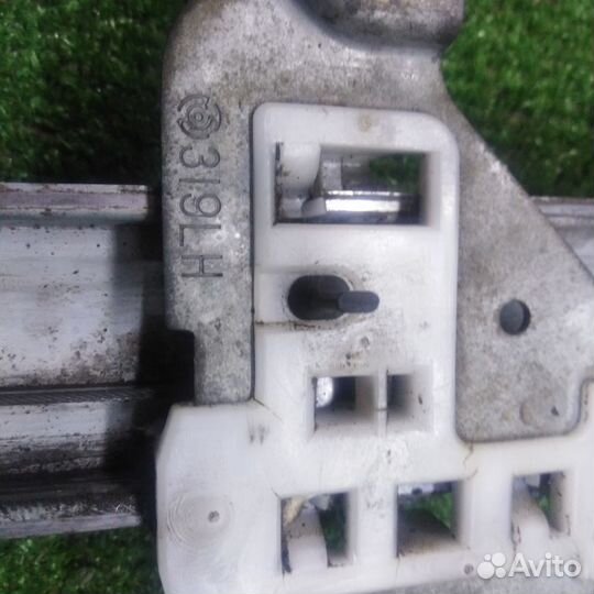 Стеклоподъемник задний левый Mitsubishi 9 CS2A