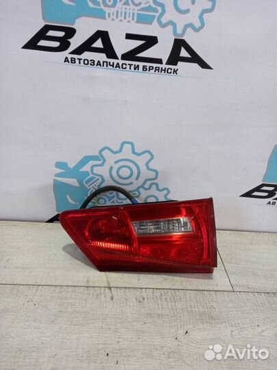 Фонарь задний левый внутренний Lexus IS II