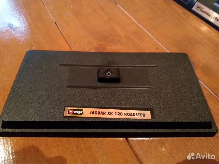 Подставки под модели Burago