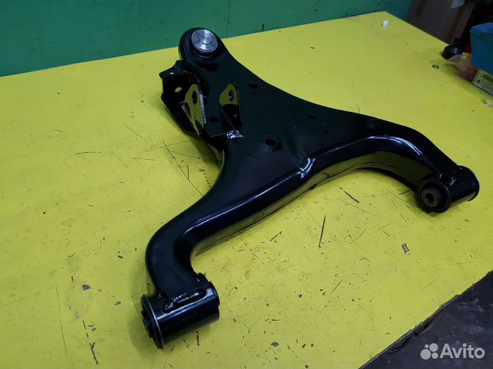 Рычаг передний правый Infiniti QX80 Z62 545005ZA0A