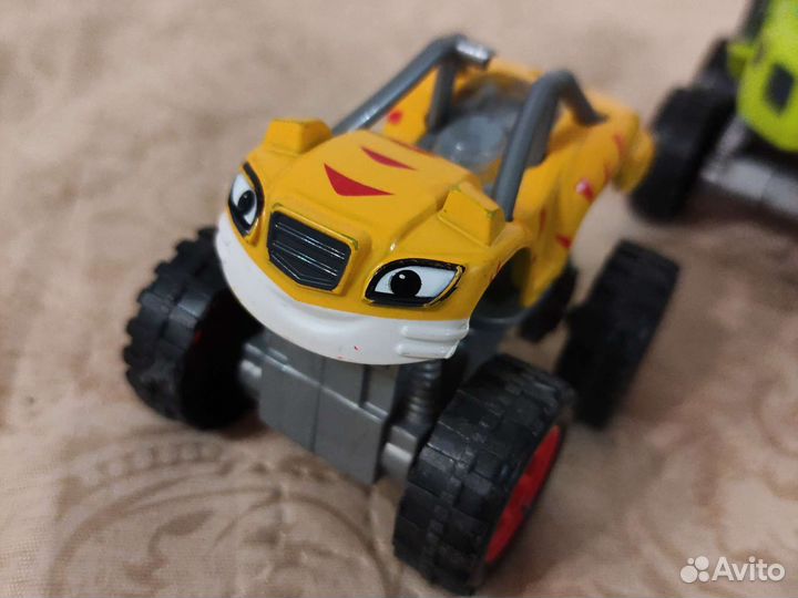 Внедорожник игрушка вспыш