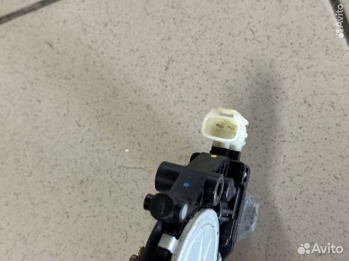 Моторчик стеклоподъемника передний правый Киа Соул