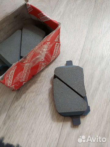 Toyota задние передние тормозные колодки(оригинал)