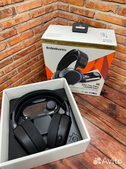 Игровые наушники SteelSeries Arctis Pro+Gamedac