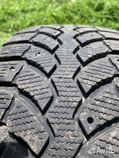 Bridgestone Blizzak Spike-02 225/50 R17