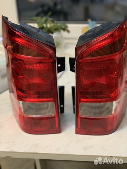 Фара мерседес w447