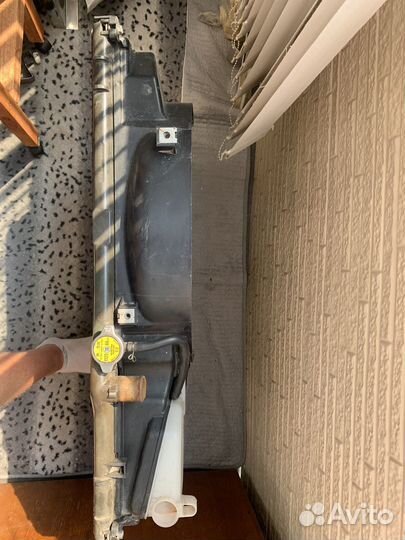 Продам радиатор на тойоту кресту 90