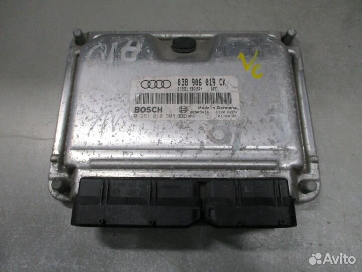 Блок управления двигателем Audi A3 (8L) 1997-2003