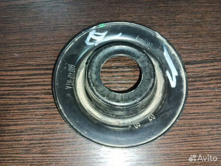 Опора передней пружины верхняя Volkswagen Polo (Se