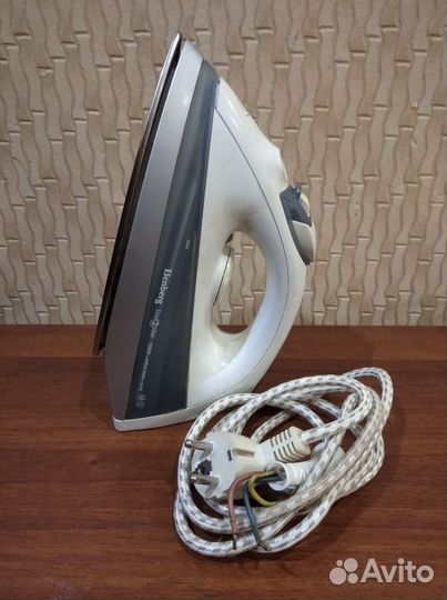 Телевизор, утюг, чайник, паяльник (на запчасти)