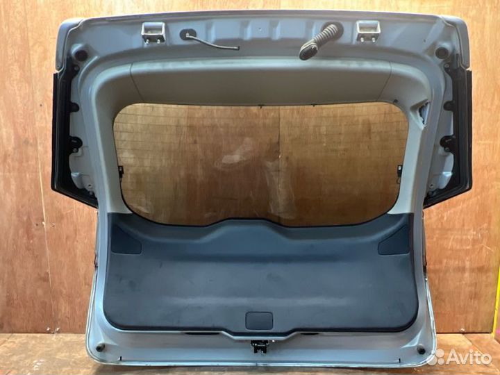 Дверь задняя багажника Mitsubishi Colt Plus Z23W