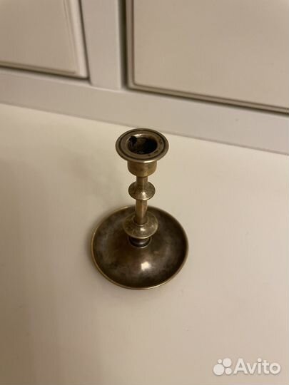 Латунный подсвечник для маленькой свечи