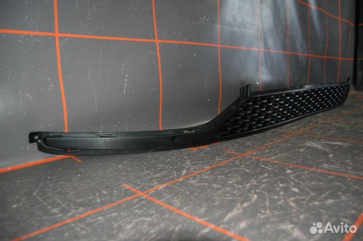 Решетка бампера центральная - Kia Cerato 3