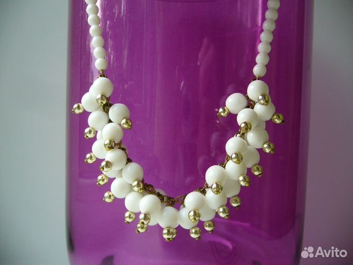 Бусы. Молочное стекло. Старая Чехия