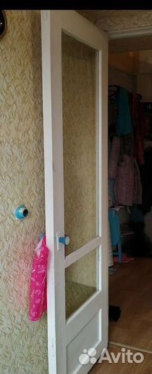 Дверь деревянная стекло с коробкой отдам бесплатно