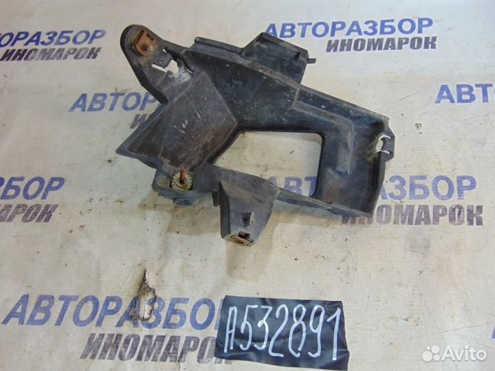 Кронштейн фары противотуманной левой для Toyota Co