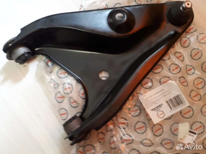 Рычаг передний левый renault,nissan