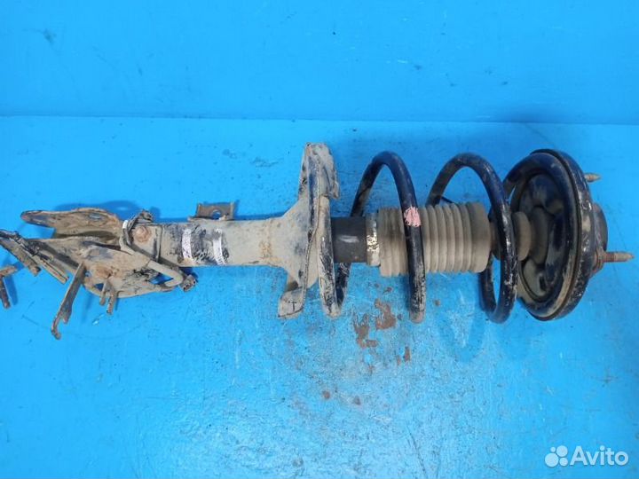 Амортизатор передний правый Mitsubishi Outlander