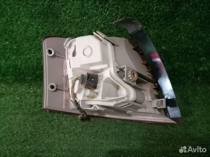 Фонарь (стоп сигнал) правый 8E9945096E Audi A4 B7