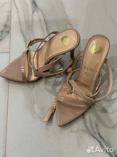 Обувь женская 35 размер