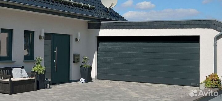 Секционные ворота