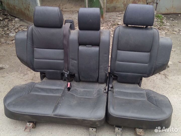 Второй ряд сидений LR Discovery II