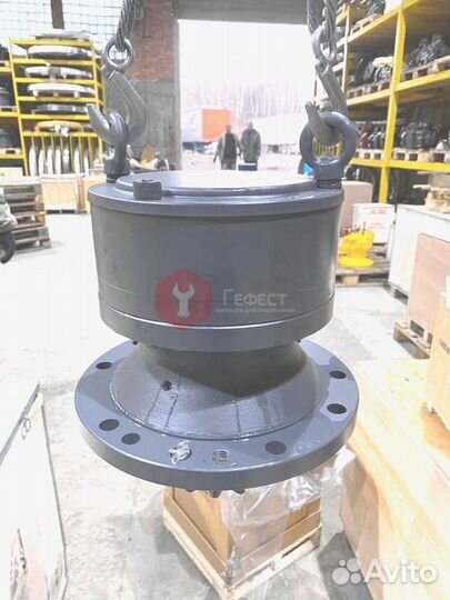 Редуктор поворота Hitachi ZX225USR