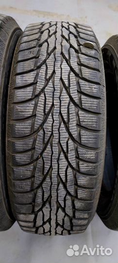 Kumho WinterCraft SUV Ice WS51 215/60 R17 100T