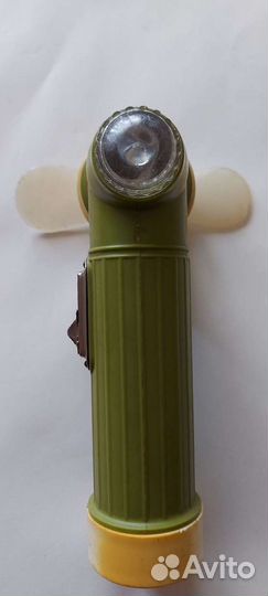 Ручной фонарик с вентиляторлм